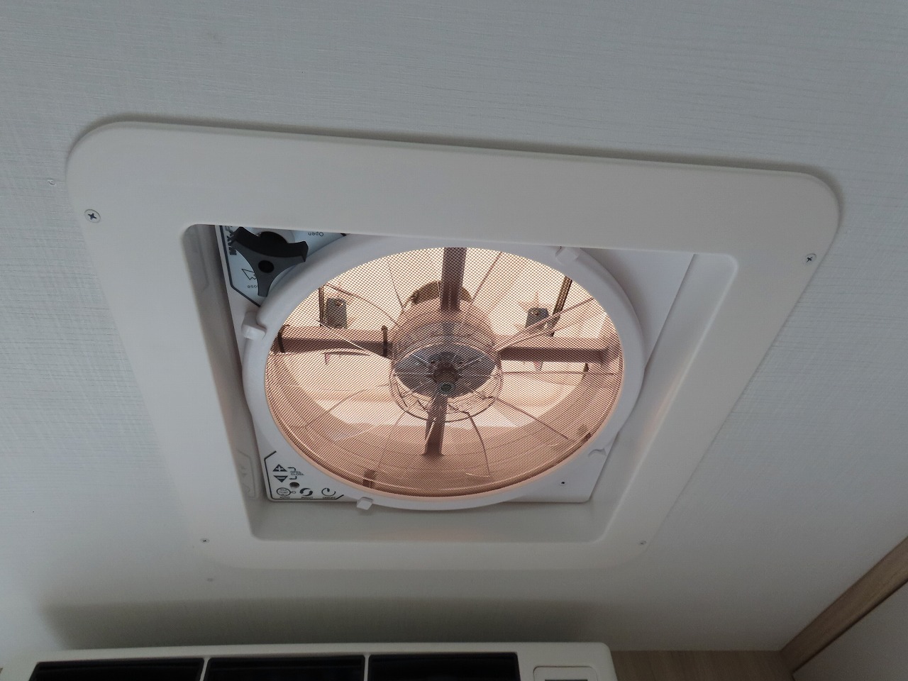 キャンピングカーバンコン