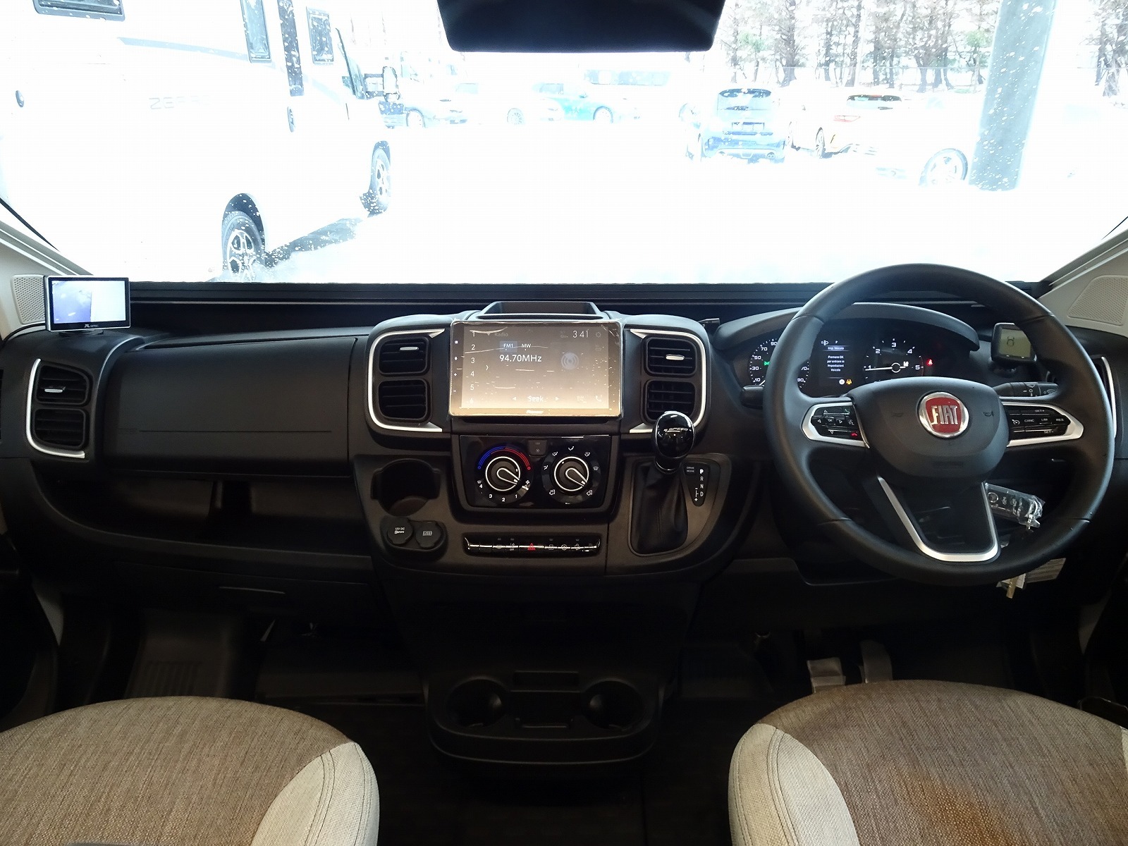 キャンピングカーバンコン