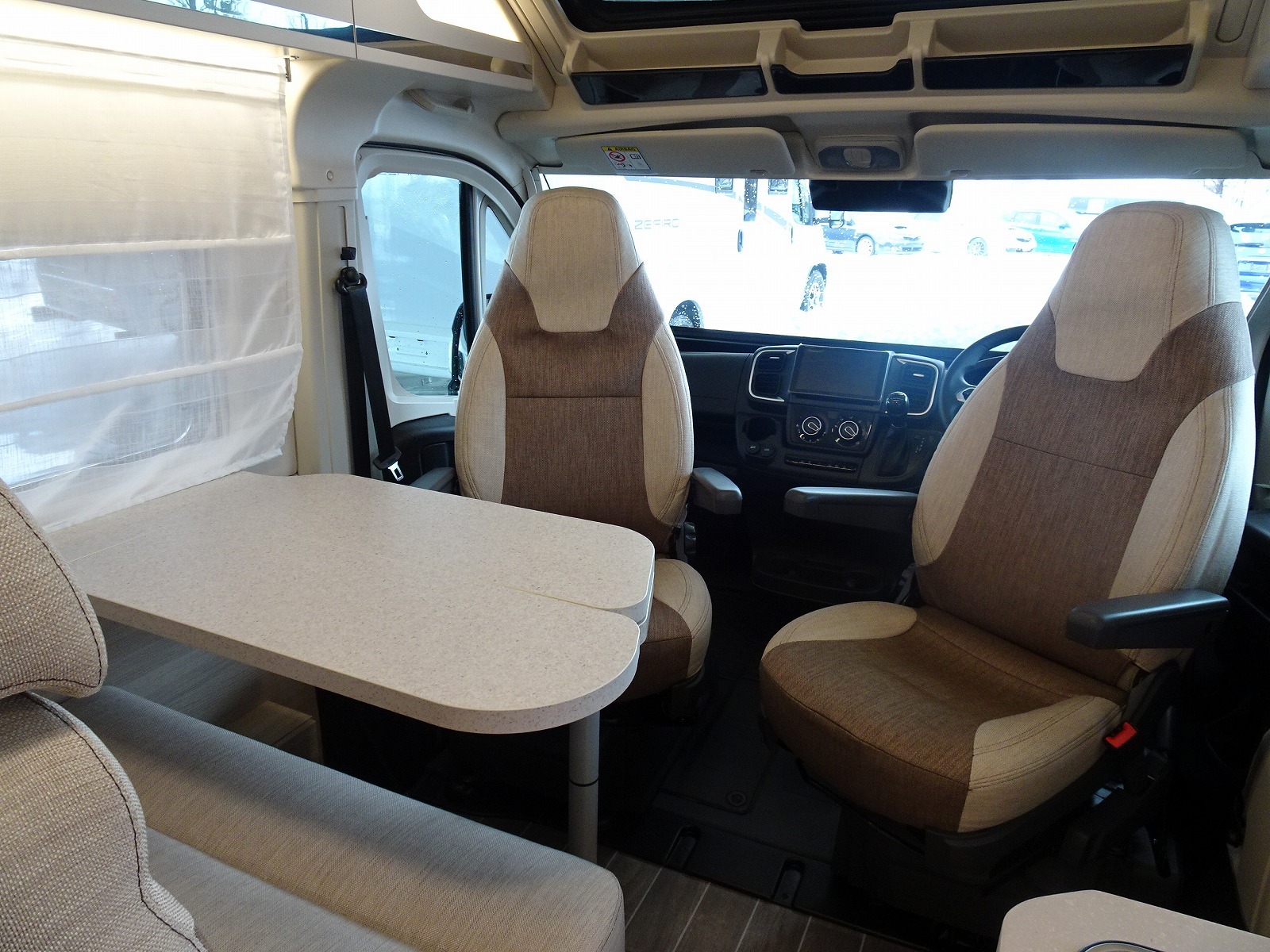 キャンピングカーバンコン