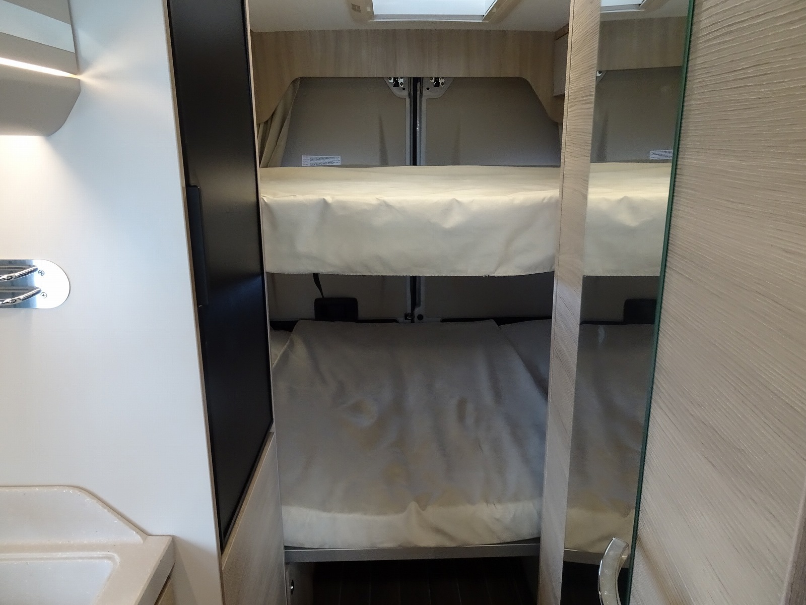 キャンピングカーバンコン