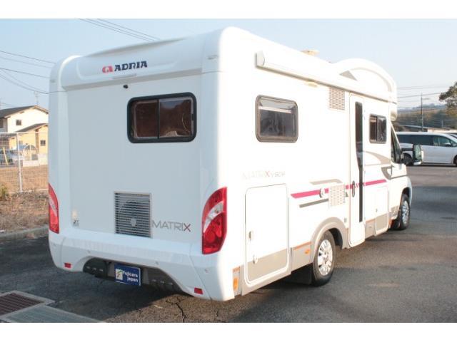 キャンピングカーキャブコン