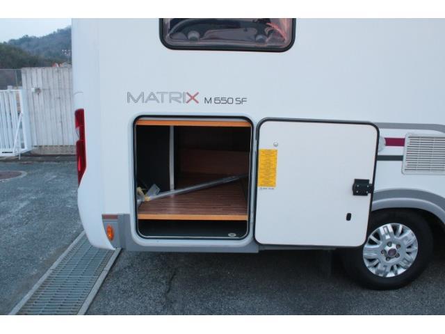 キャンピングカーキャブコン