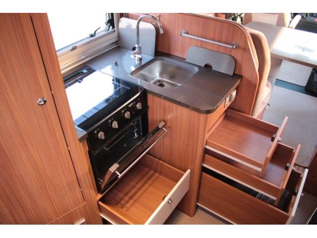 キャンピングカーキャブコン