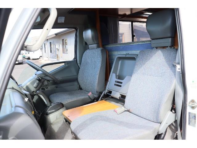 キャンピングカーキャブコン