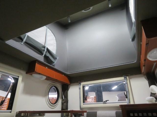 キャンピングカー軽キャンパー