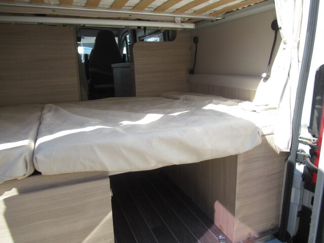 キャンピングカーバンコン