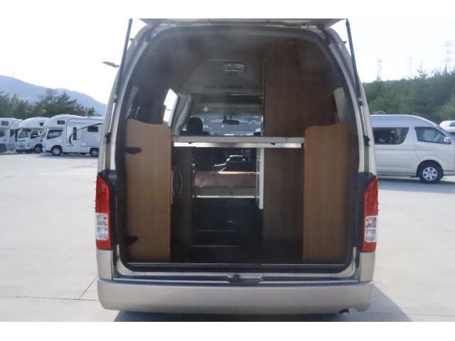 キャンピングカーバンコン