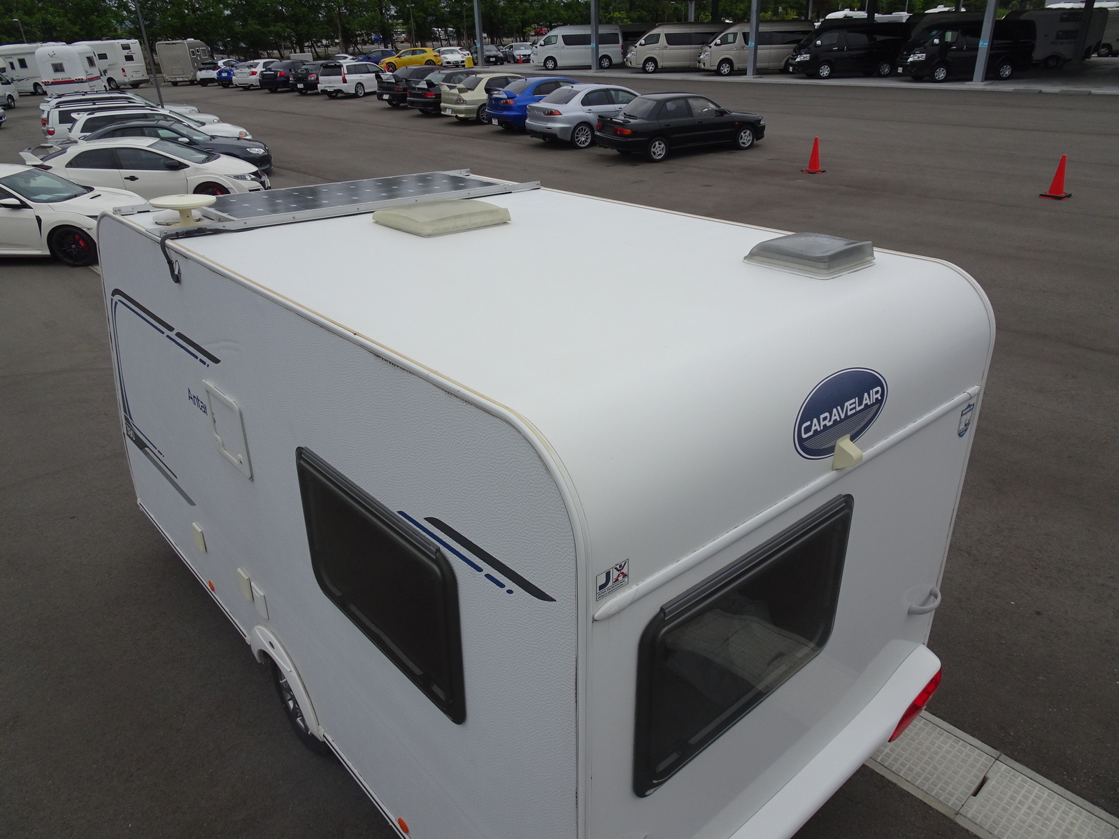 キャンピングカートレーラー