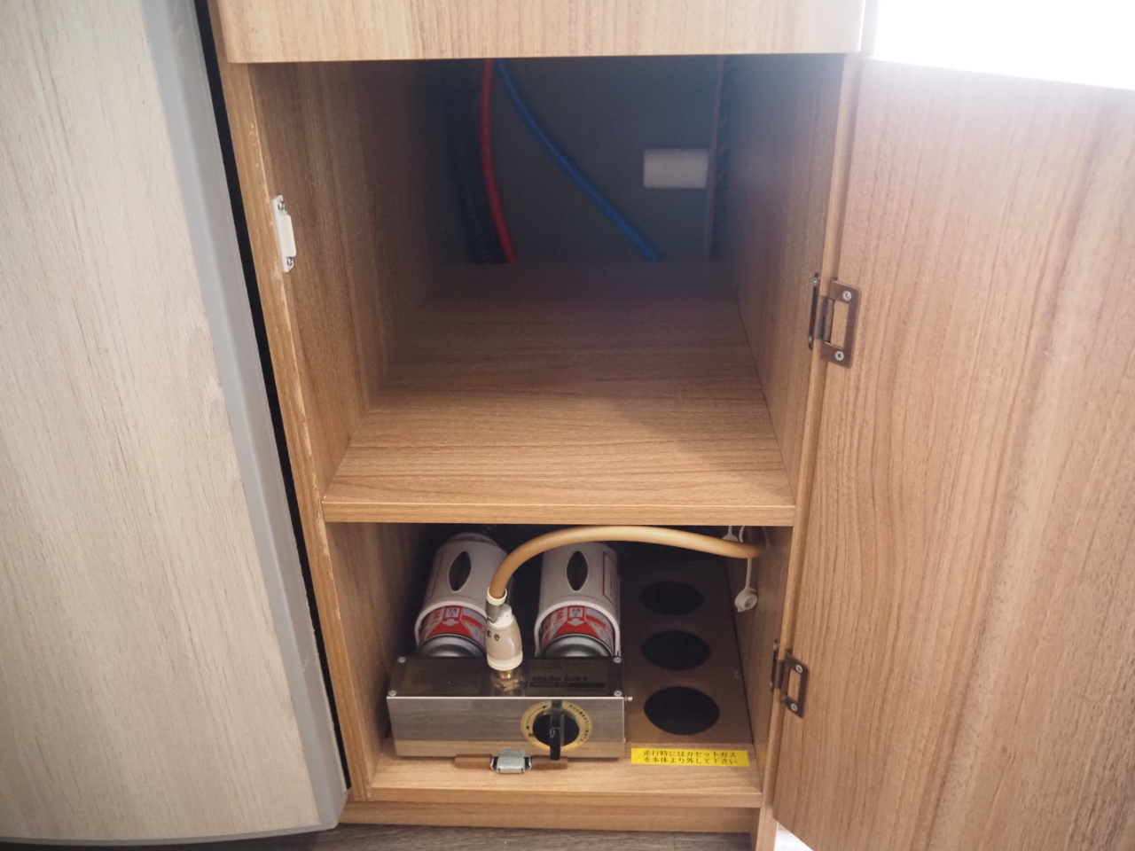 キャンピングカートレーラー