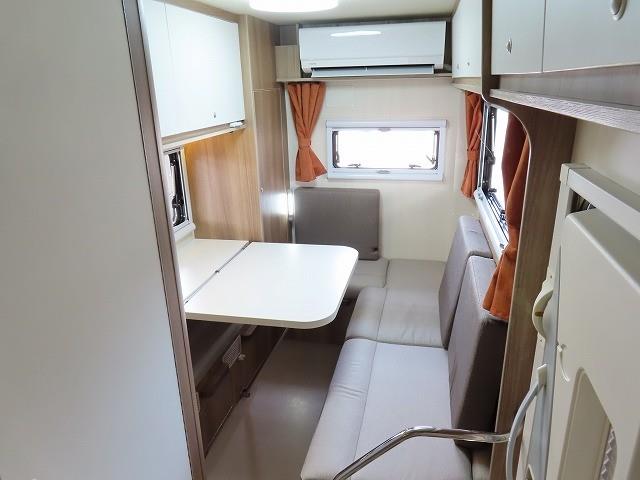 キャンピングカーキャブコン