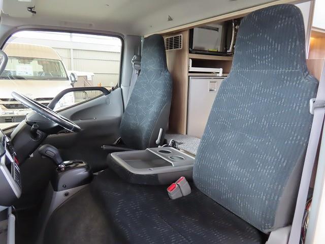 キャンピングカーキャブコン