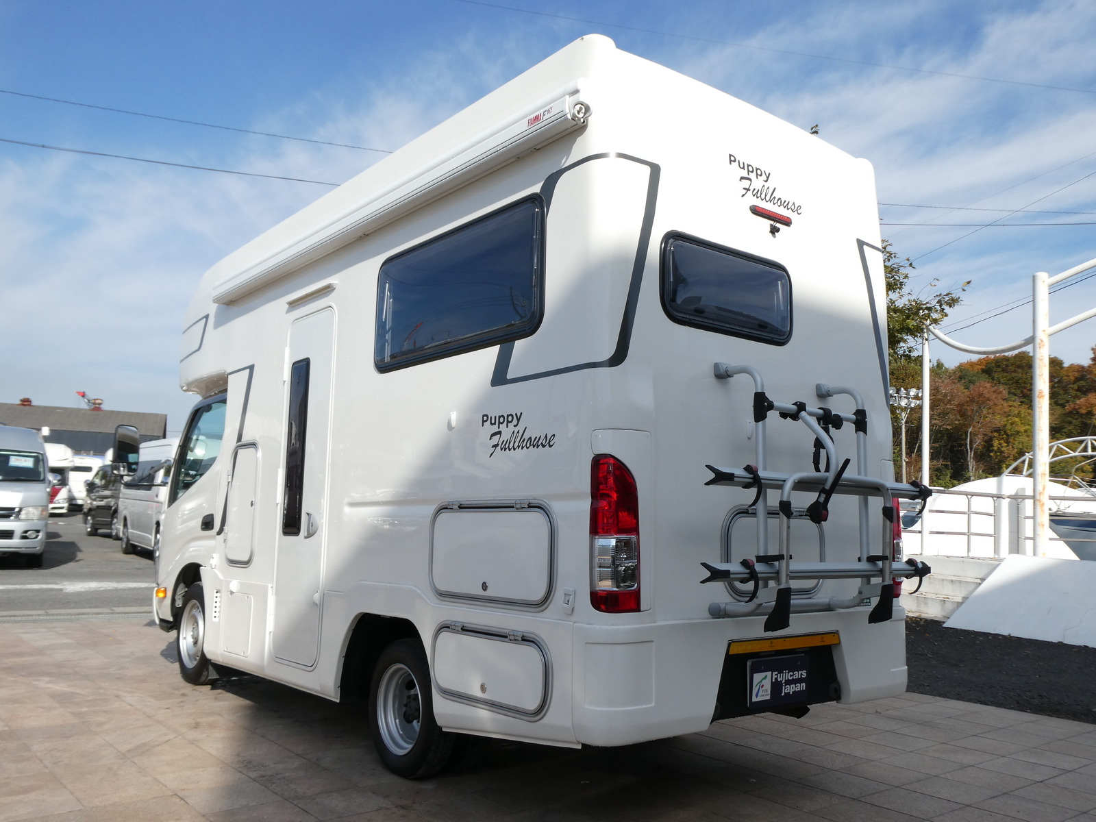 キャンピングカーキャブコン