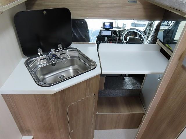 キャンピングカーキャブコン