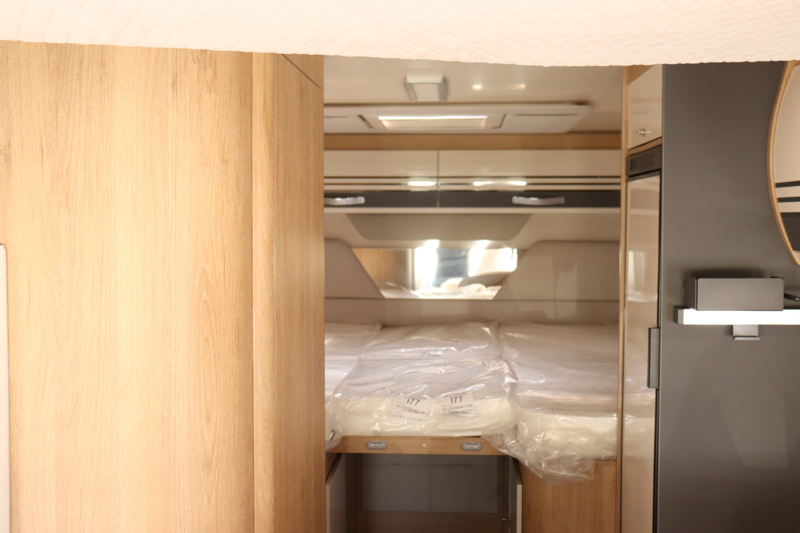 キャンピングカーキャブコン