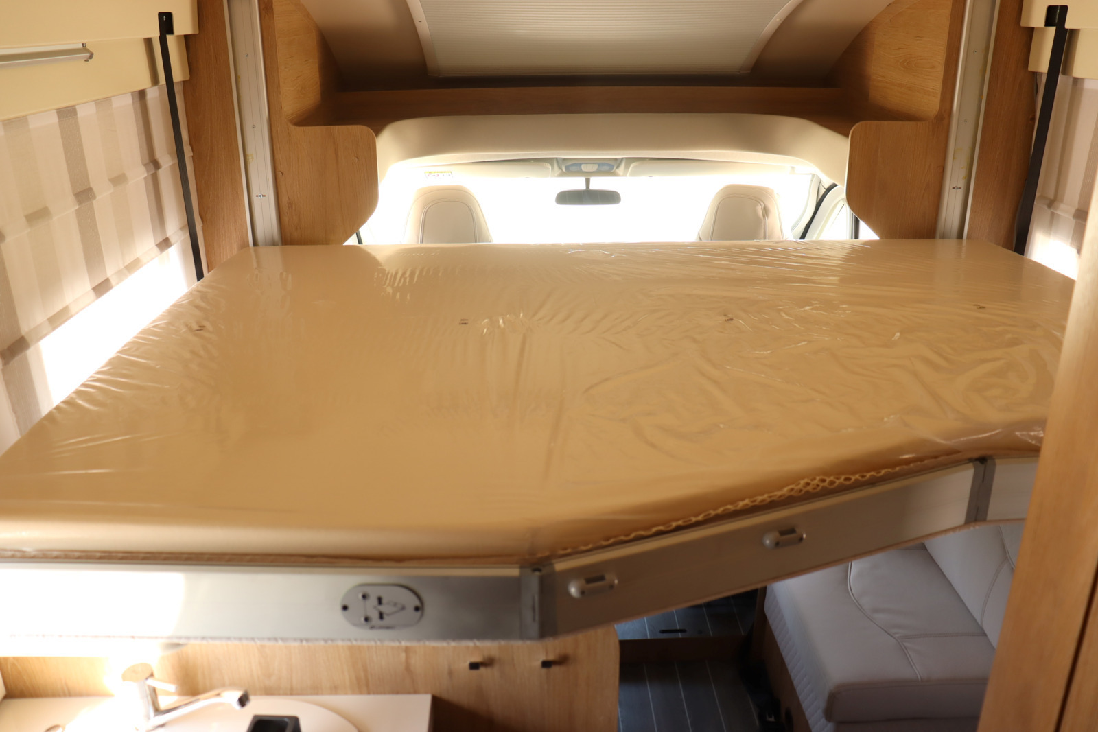 キャンピングカーキャブコン