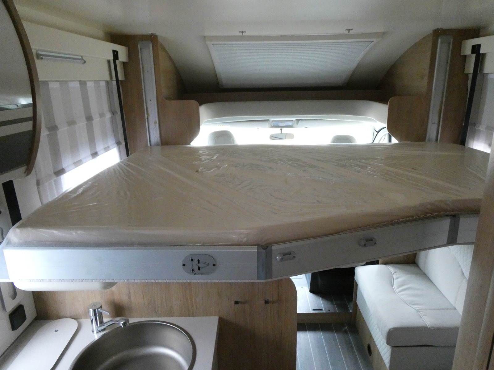 キャンピングカーキャブコン