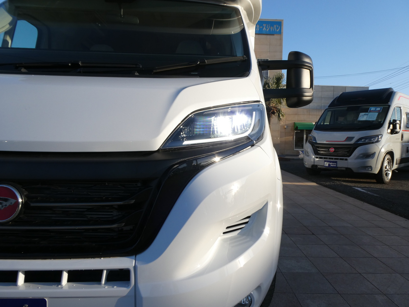 キャンピングカーキャブコン