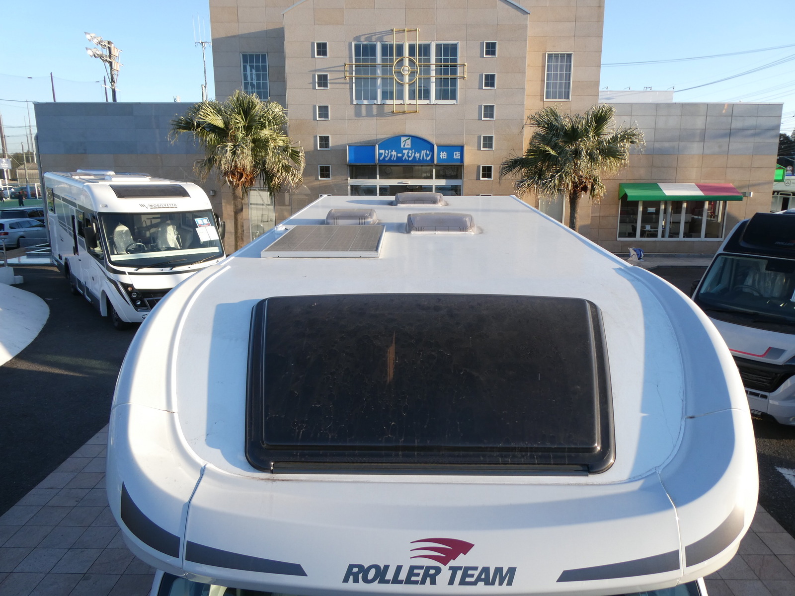 キャンピングカーキャブコン