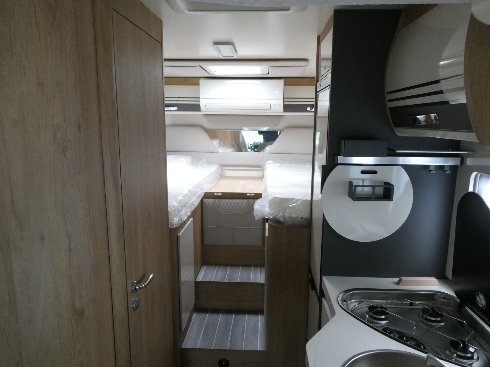 キャンピングカーキャブコン