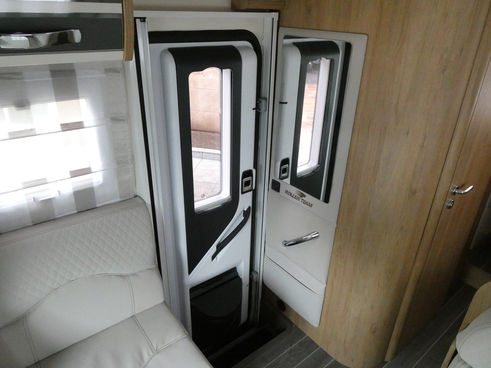 キャンピングカーキャブコン