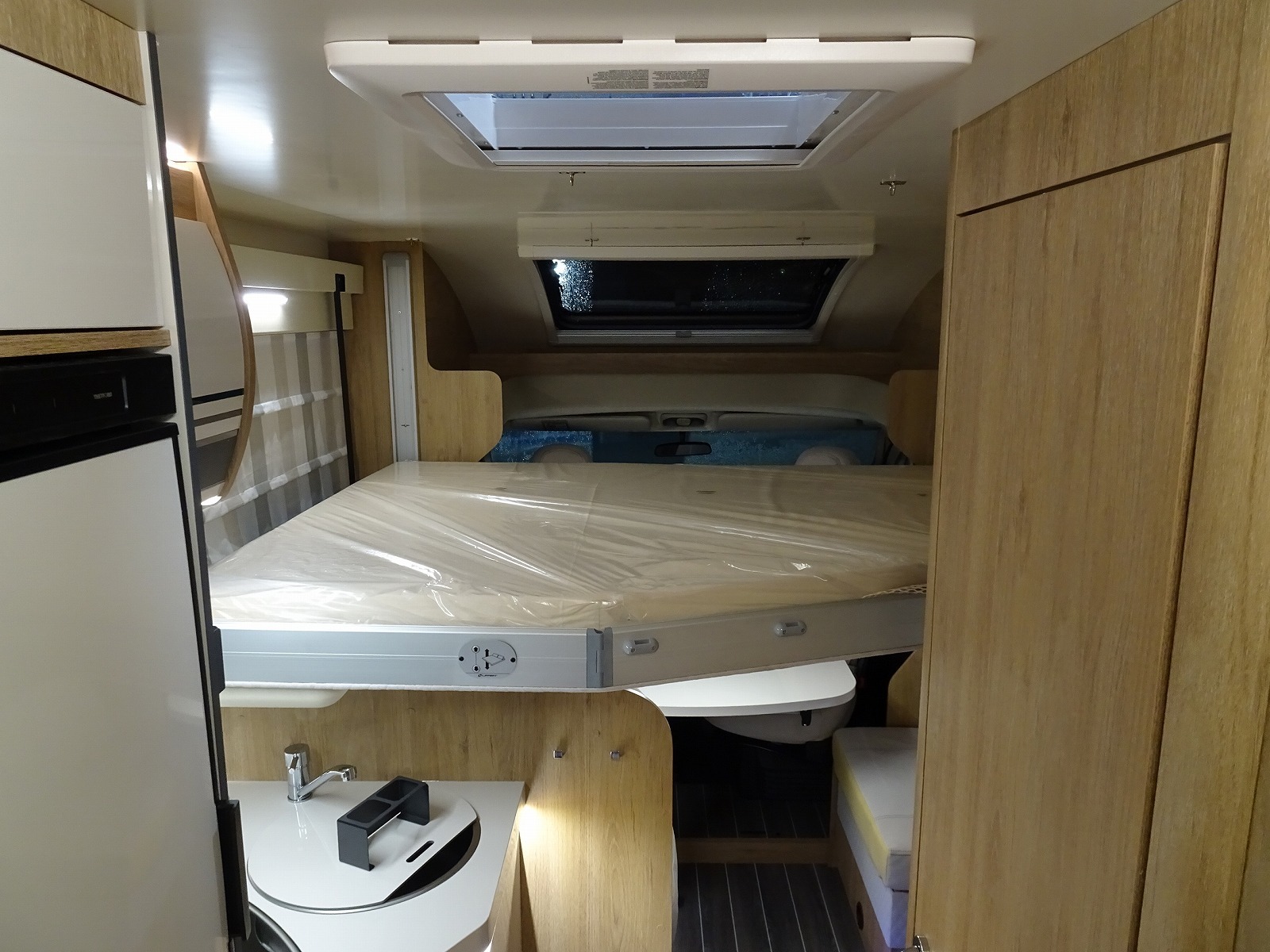 キャンピングカーキャブコン