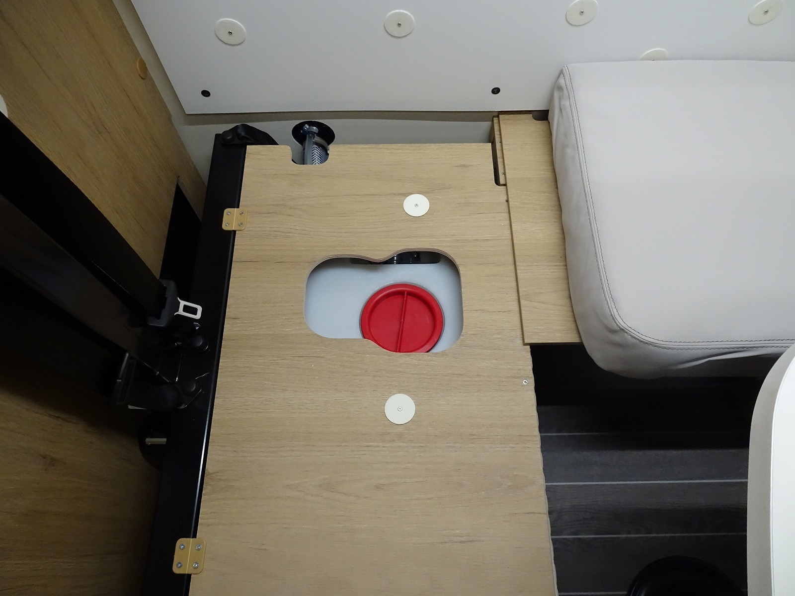 キャンピングカーキャブコン