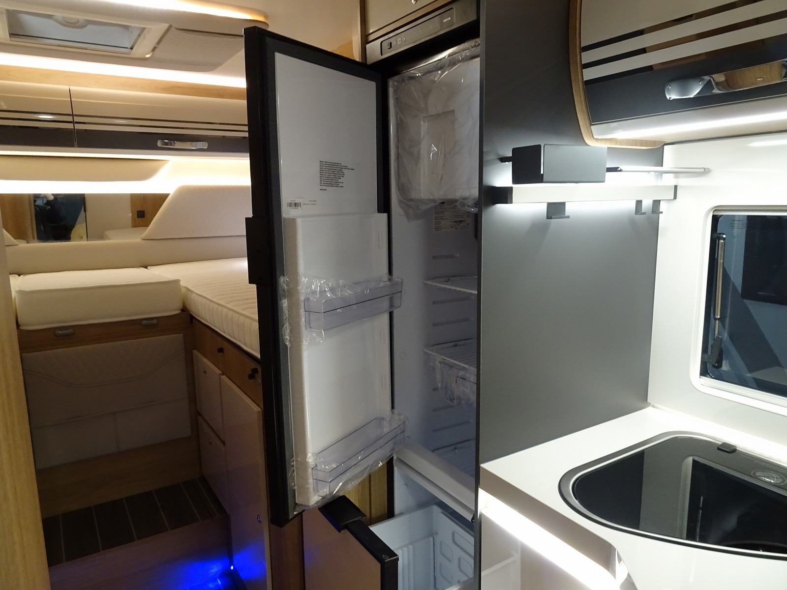 キャンピングカーキャブコン