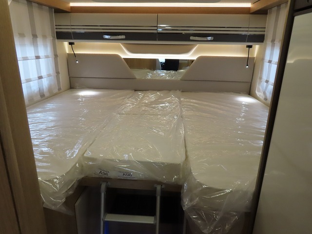 キャンピングカーキャブコン