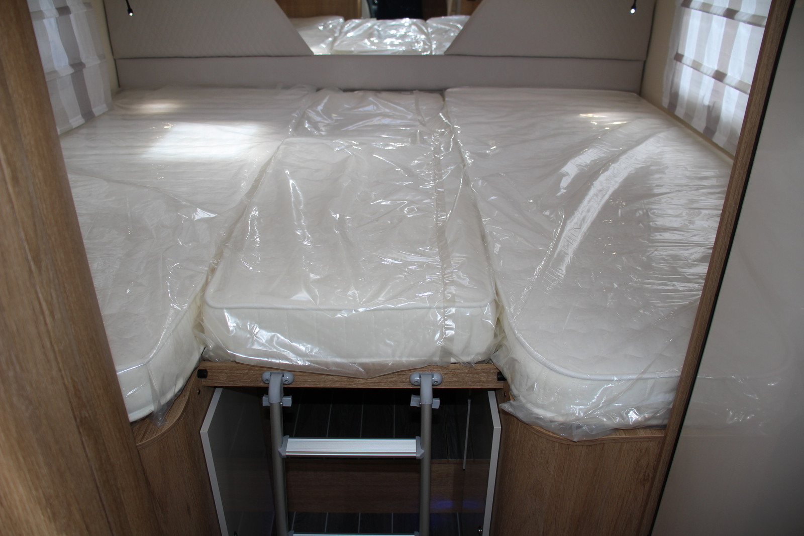 キャンピングカーキャブコン