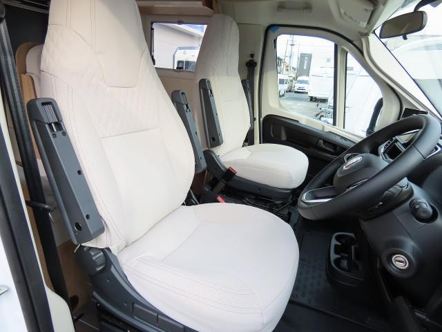 キャンピングカーキャブコン