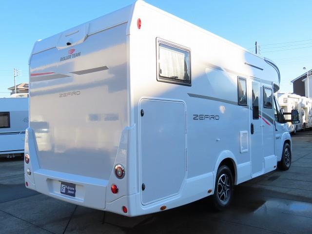 キャンピングカーキャブコン