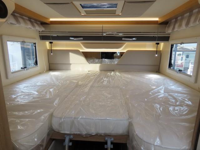 キャンピングカーキャブコン