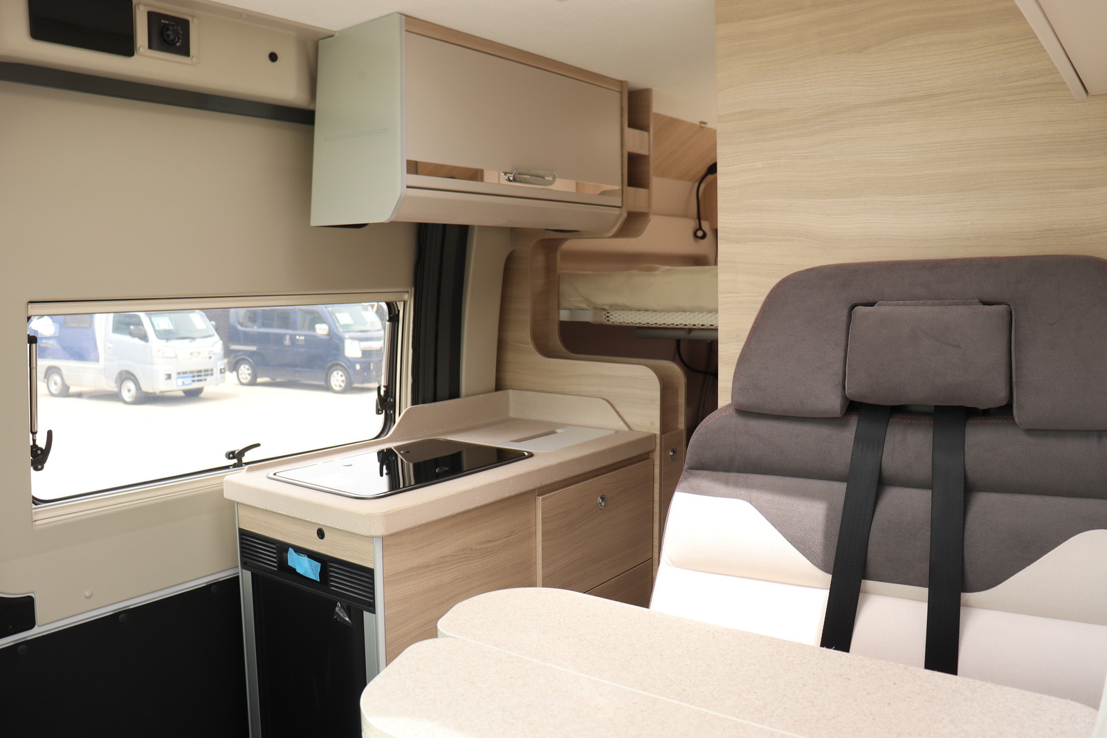 キャンピングカーバンコン