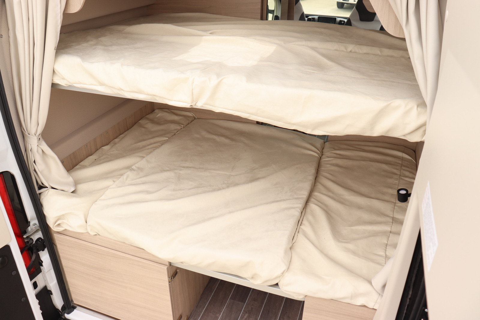 キャンピングカーバンコン