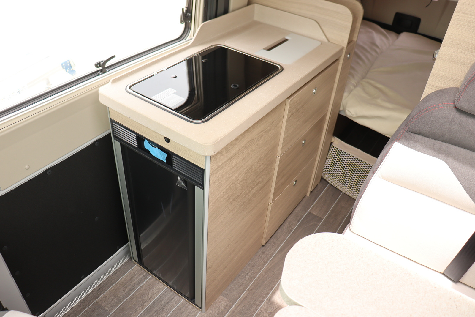 キャンピングカーバンコン