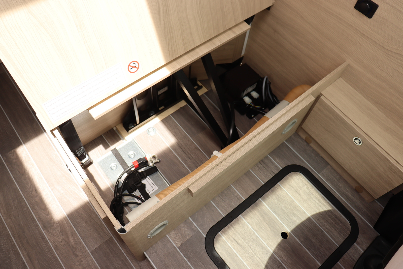 キャンピングカーバンコン