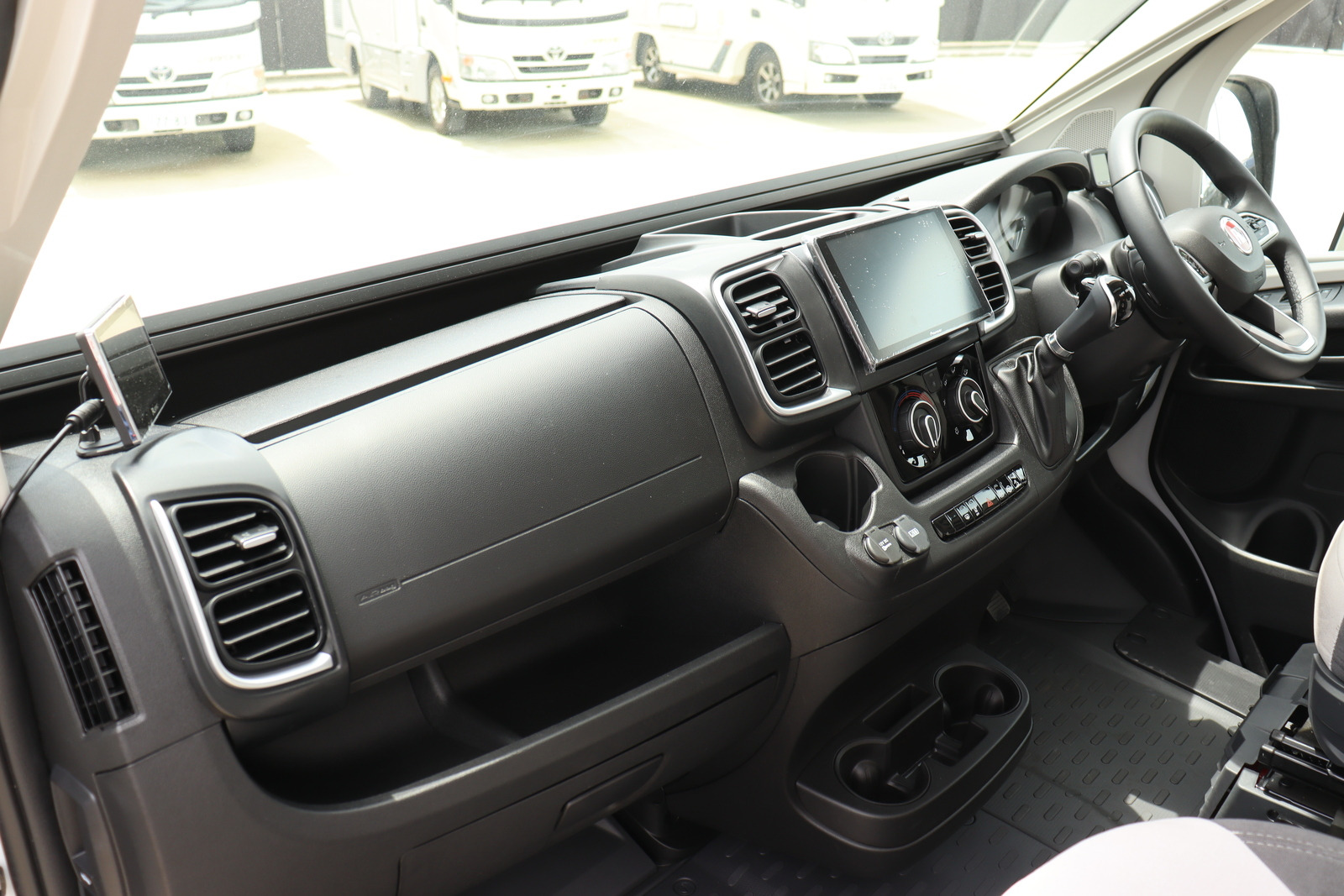 キャンピングカーバンコン