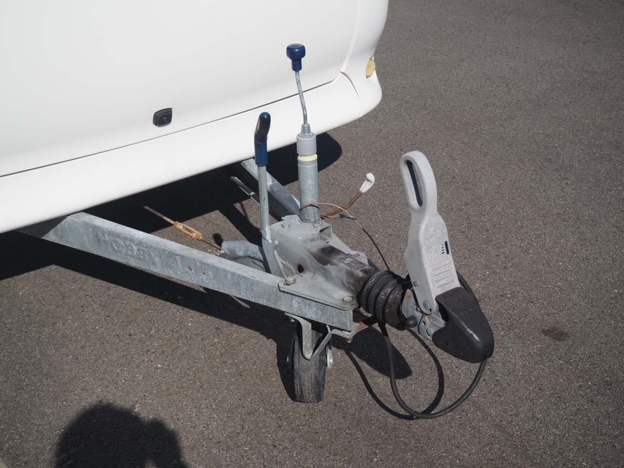 キャンピングカートレーラー