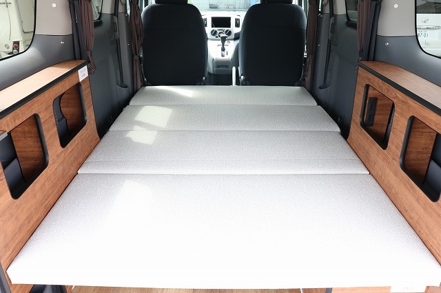 キャンピングカーバンコン