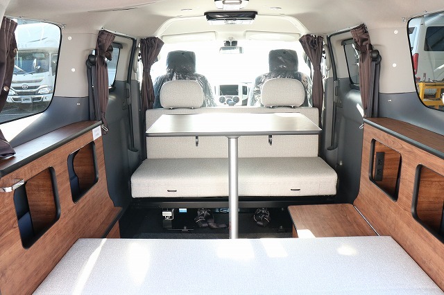 キャンピングカーバンコン