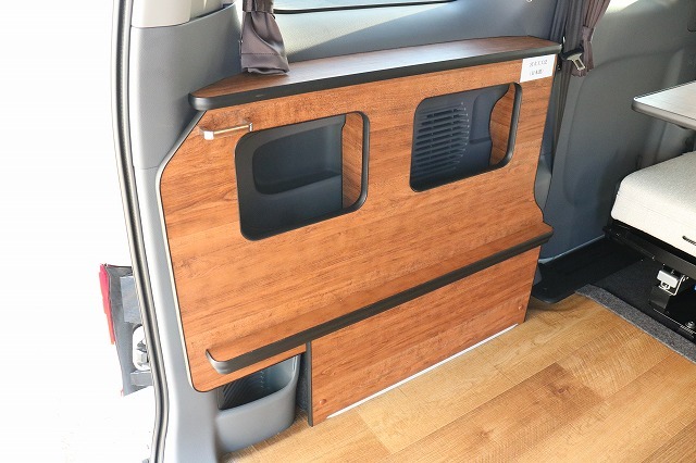 キャンピングカーバンコン