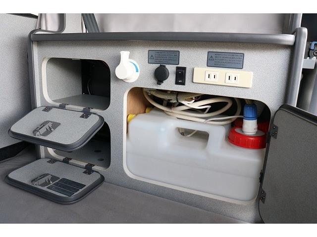 キャンピングカー軽キャンパー