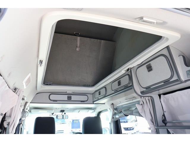 キャンピングカー軽キャンパー