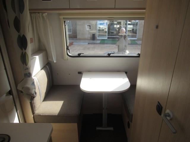 キャンピングカートレーラー