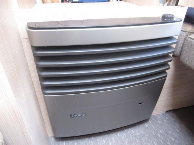 キャンピングカートレーラー