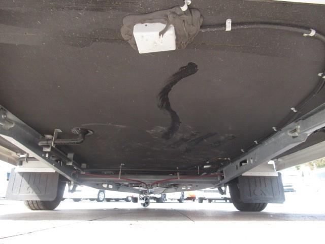 キャンピングカートレーラー