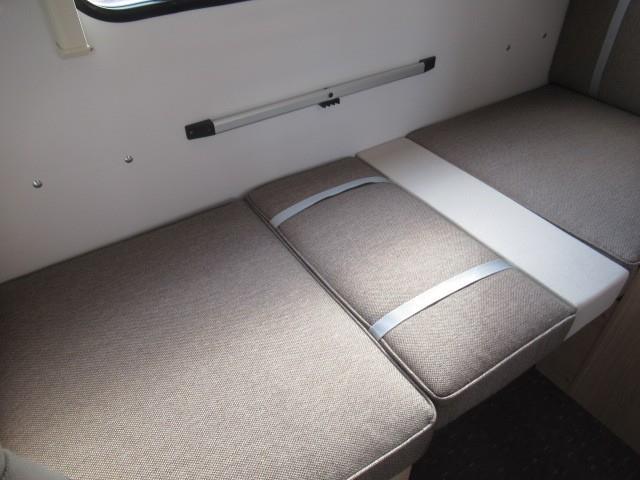 キャンピングカートレーラー