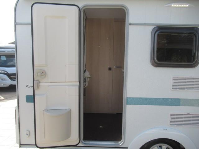 キャンピングカートレーラー