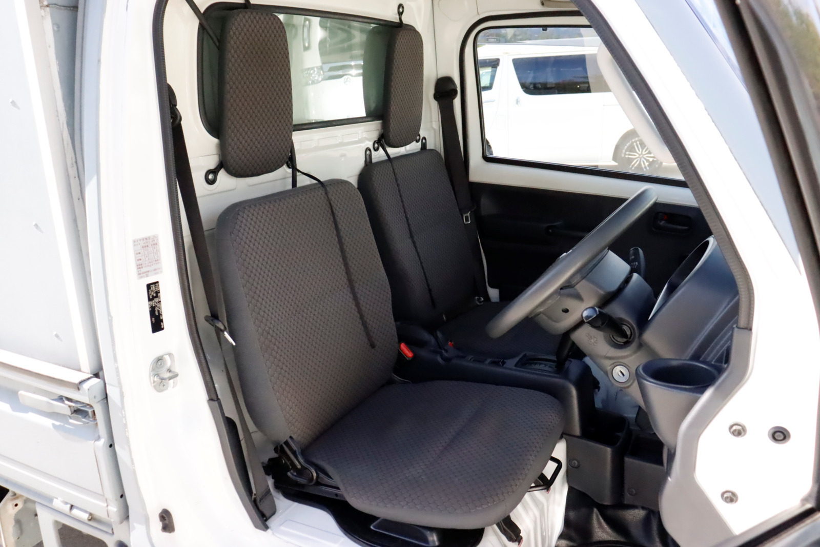 日産NT100クリッパー