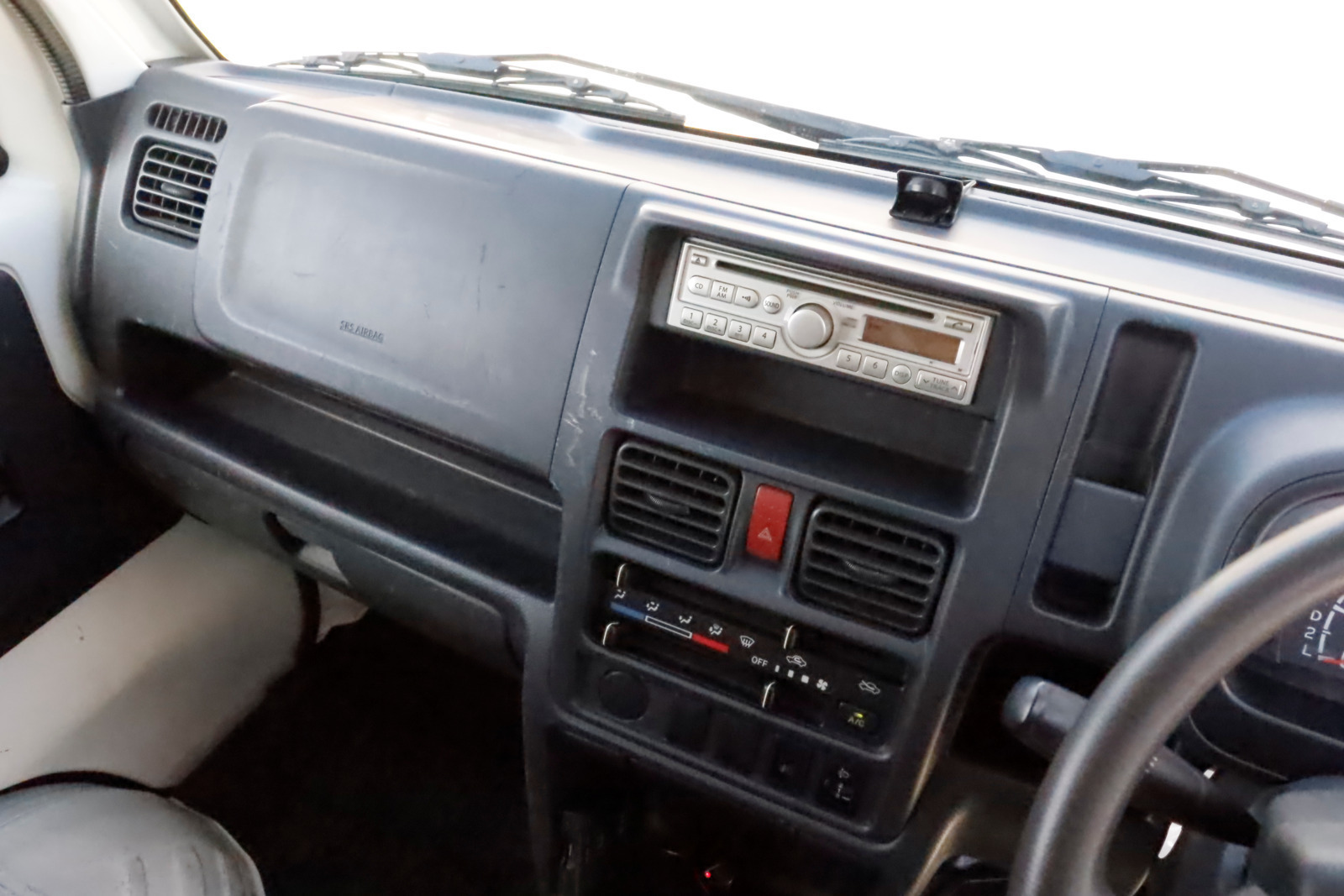 日産NT100クリッパー